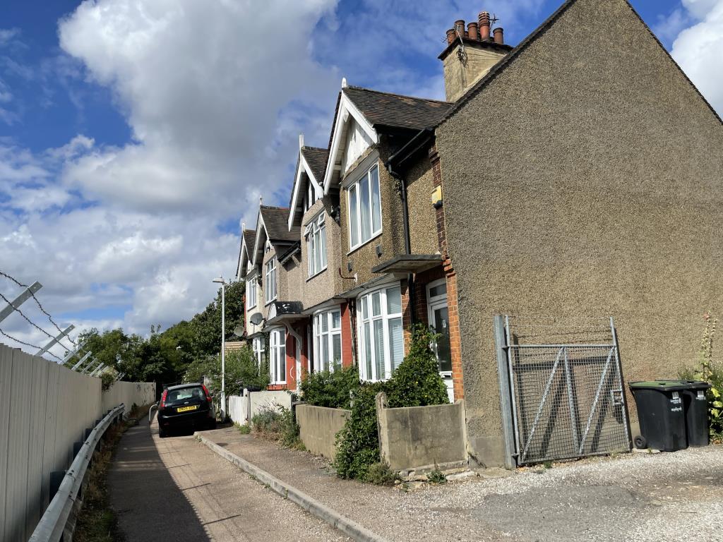 Lot: 34 - HOUSE FOR IMPROVEMENT -
